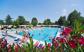 Happy Camp Mobile Homes In Butterfly Camping Village